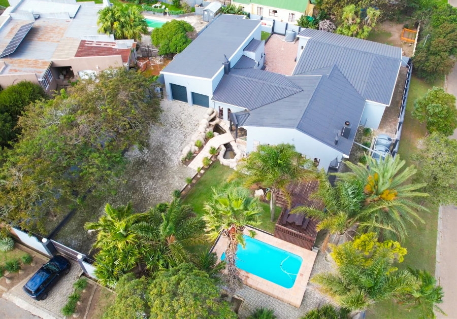 To Let 7 Bedroom Property for Rent in Humansdorp Eastern Cape